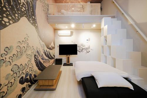 Hokusai Great Wave x Modern Japan