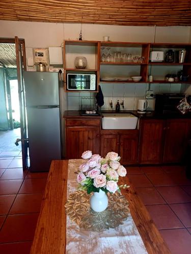 Una cocina o zona de cocina en The River Siding