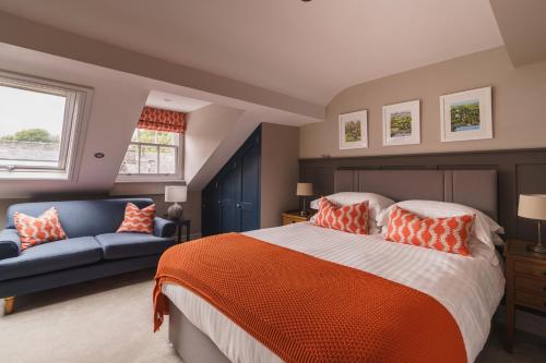 Postel nebo postele na pokoji v ubytování Herdwick Cottage, Stylish 3 bed, Central Ambleside