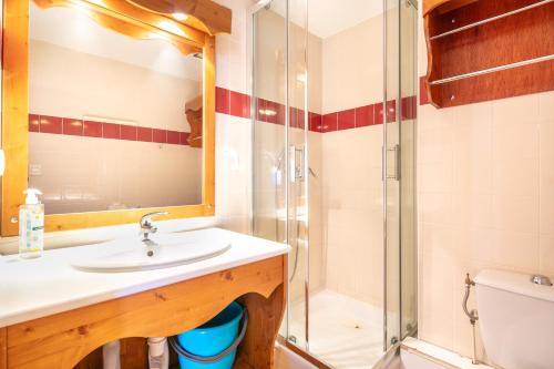 Ένα μπάνιο στο La Tribu - Station de ski accessible à Pied