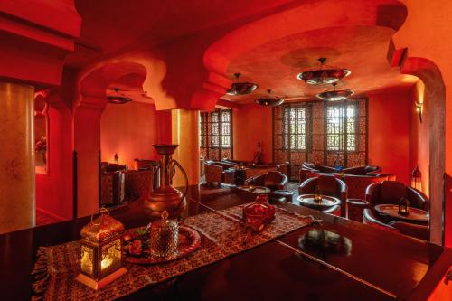 Гостиная зона в Mesés Shiraz Hotel Superior-Adults only