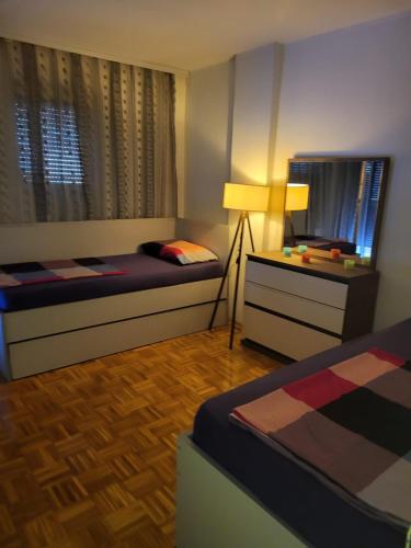 Ένα ή περισσότερα κρεβάτια σε δωμάτιο στο 3 Zimmer-Apartment in Ferizaj Stadt