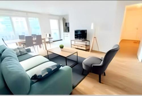 Μια τηλεόραση ή/και κέντρο ψυχαγωγίας στο Belle Chambre Meublée, dans appart neuf de 3 CH