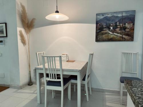 Gambar di galeri bagi Acojedor apartmento, centro con patio di Sabadell