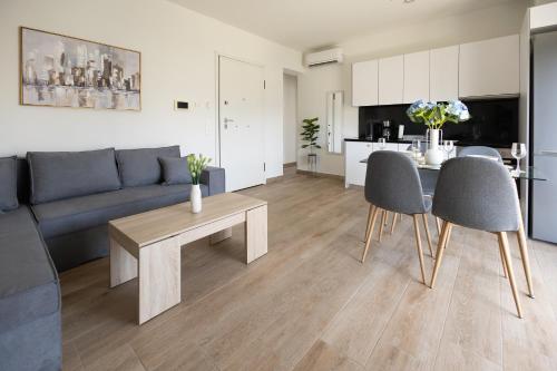 Comfortable 2 Bedroom apartment in Marousi