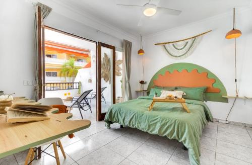 7 min Beach l Pool l Wifi l Sunbeds l Kid Friendly