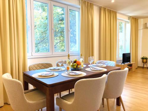 Bright & Cozy Apartment for 4 Guests in Plovdiv Centre