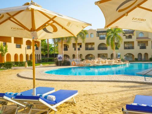 Stella Gardens Resort & Spa, Makadi Bayの敷地内または近くにあるプール