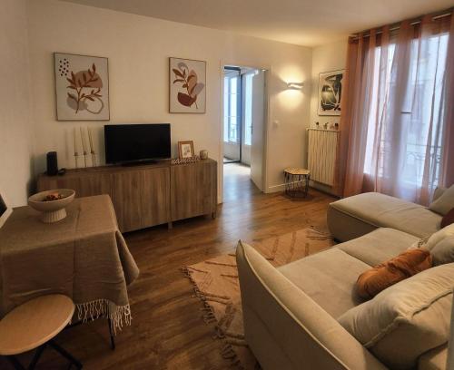 NEW Cosy in Paris