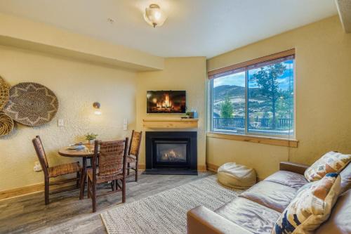 Posezení v ubytování Silverado Getaway 124