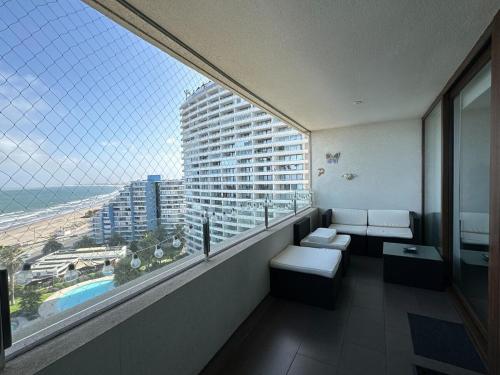 Μπαλκόνι ή βεράντα στο Apartamento vista al Mar a pasos de casino Enjoy
