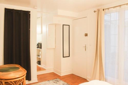 Small Cozy Studio near Montparnasse Station