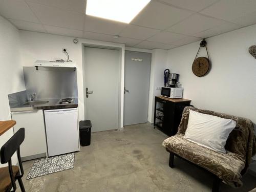 Køkken eller tekøkken på Studio, quiet and secure in ZA