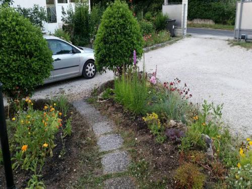 Κήπος έξω από το Chambres D'hôtes du Plessis