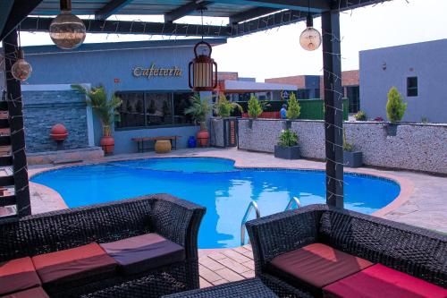 Πισίνα στο ή κοντά στο Patwalls Apartments
