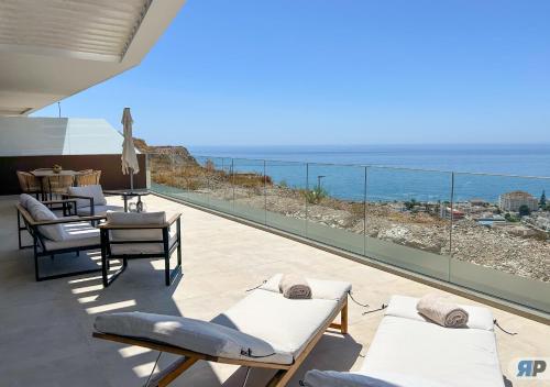 Apartamento deluxe con terraza y vistas al mar 013