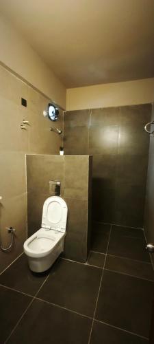 Bagno di Stayz Royale Hyderabad - Near LB Nagar Metro