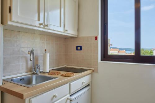 Η κουζίνα ή μικρή κουζίνα στο Anka in Medulin * Istrien