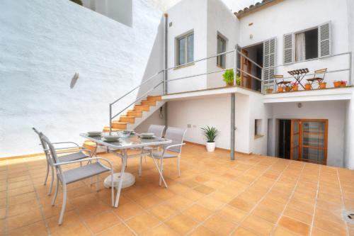 Amilcar House by Slow Villas