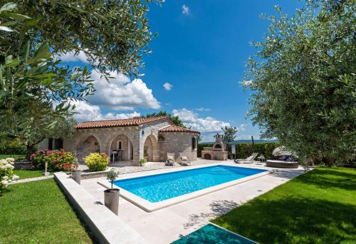 Istranka in Frkeči (Haus für 4 Personen)