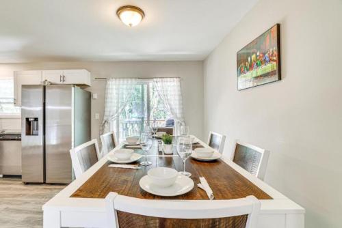 Φωτογραφία από το άλμπουμ του Family Cabin with Hot Tub Game Room Tobyhanna σε Pocono Country Place