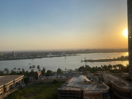 شقه بالمعادي علي النيل