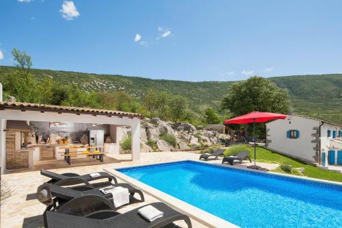 Villa Elia in Nova Vas - Haus für 8-10 Personen