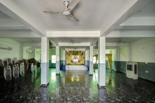 Fotografie z fotogalerie ubytování OYO Flagship 81277 Om Shanti Aavashiya Hotel v destinaci Patna