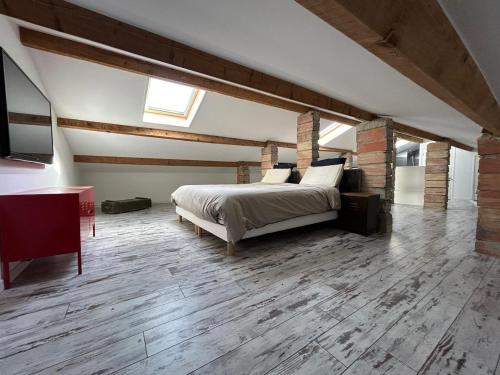 Un pat sau paturi într-o cameră la Maison Margot Villa provençale a 300m de la plage