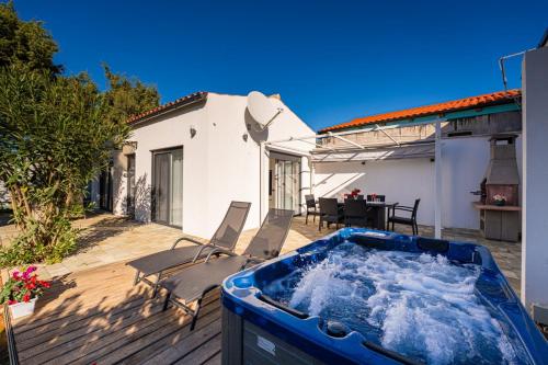 Luisa in Peroj - Haus für 3-4 Personen