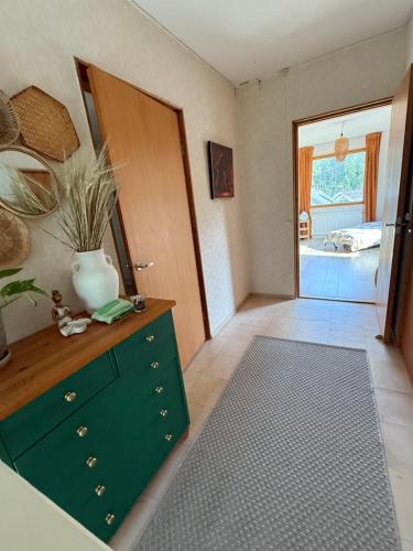Кровать или кровати в номере Villa Edengård, next to Lohja lake