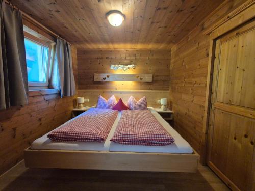 Wörglerhof's Hüttenapartments mit Kachelofen Farm Stay