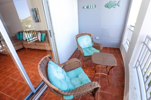 Zona de estar de Coastal Retreat Pool & Ocean View Fajardo