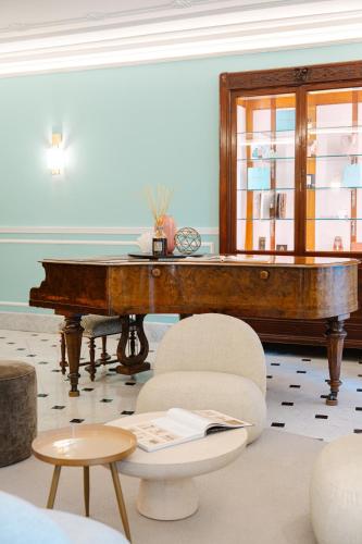 Ruang duduk di Hotel Nazionale