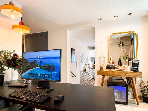 Una cocina o zona de cocina en Stay Hillel