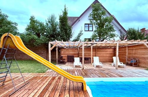 Πισίνα στο ή κοντά στο Dom wakacyjny Zwierzyniec