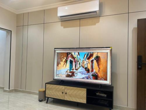 TV a/nebo společenská místnost v ubytování Living House, North Rakah, Al Khobar