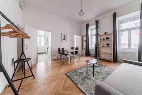 Trendy Schönbrunn Apartment