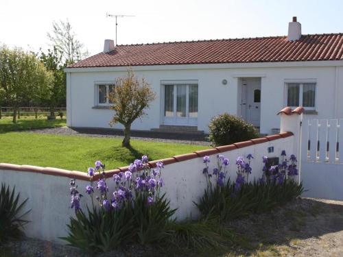Maison rénovée avec grand jardin, proche des Sables-d'Olonne, 4 chambres, terrasse et Wifi