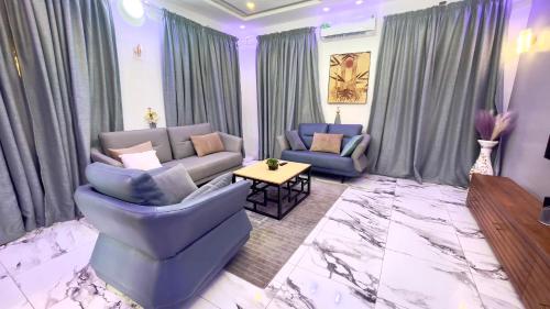 Χώρος καθιστικού στο Your Comfort