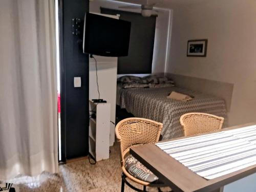 Postel nebo postele na pokoji v ubytování Life Resort energizante com vista encantadora do lago