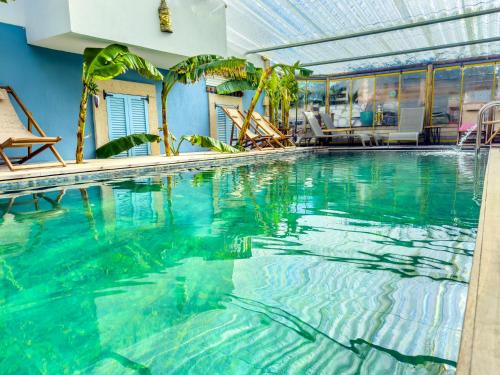 Kolam renang di atau dekat dengan Banana Alaçatı Food & Stay - Adults Only