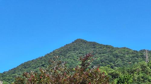 Γενική θέα στο βουνό ή θέα στο βουνό από  αυτό το δωμάτιο σε οικογενειακή κατοικία