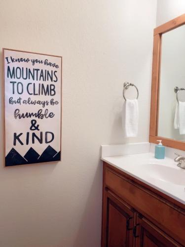 Gambar di galeri bagi Mountain Views, Game Room, Firepit Near Wineries di Cleveland