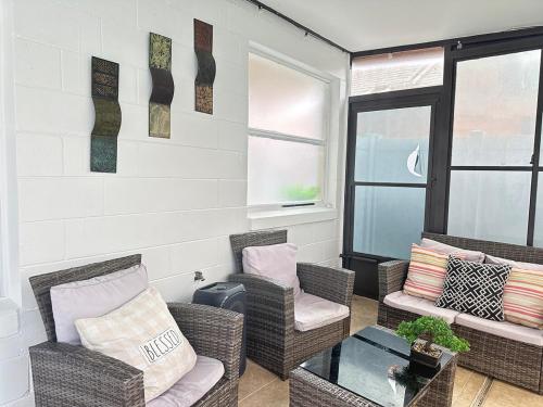 3 bedroom home with private pool photo 28