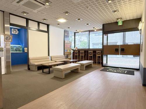 Гостиная зона в Tokyo Ueno New Izu Hotel