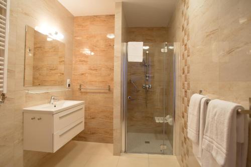 Koupelna v ubytování Ośrodek Sanatoryjno-Wczasowy Hajduczek