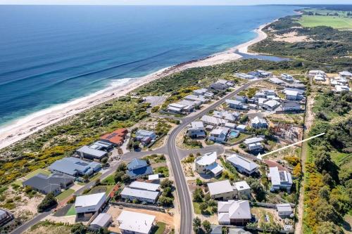 an aerial view of a suburb next to the ocean at Peppy Harmony House - Coastal Calm on Geographe Bay in Capel