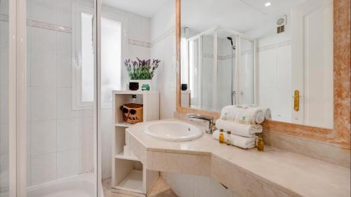 Puerto Banus sands of serenity