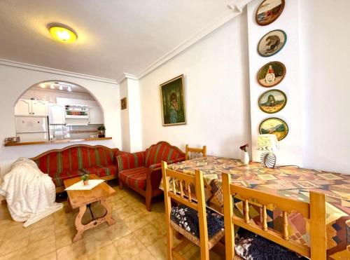 Galeon Pool Stay, 600 m to the beach, 2 double beds